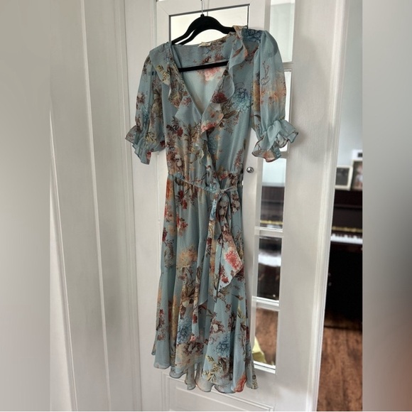 Buffalo Floral Midi Dress - Picture 2 of 6